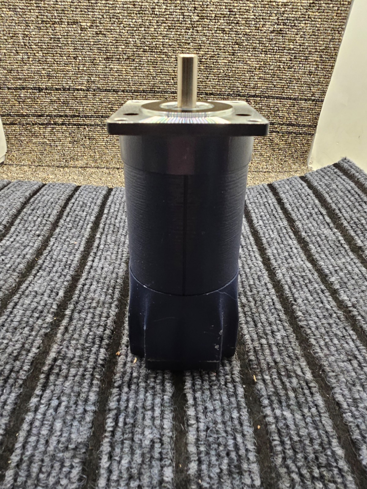 Nanotec PD4-EB59CD-E-65-1 Brushless DC Motor IP65, 220W, 3500 RPM, Size 2.2 in