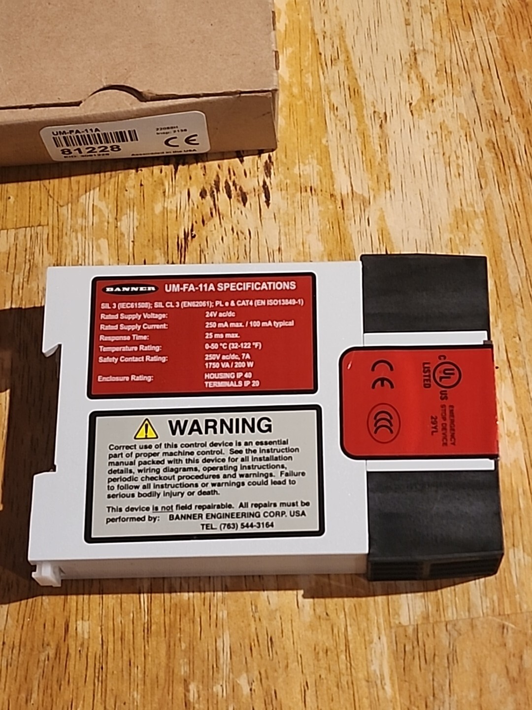 New Banner UM-FA-11A Universal Input Safety Relay Module, Ships From U.S.A