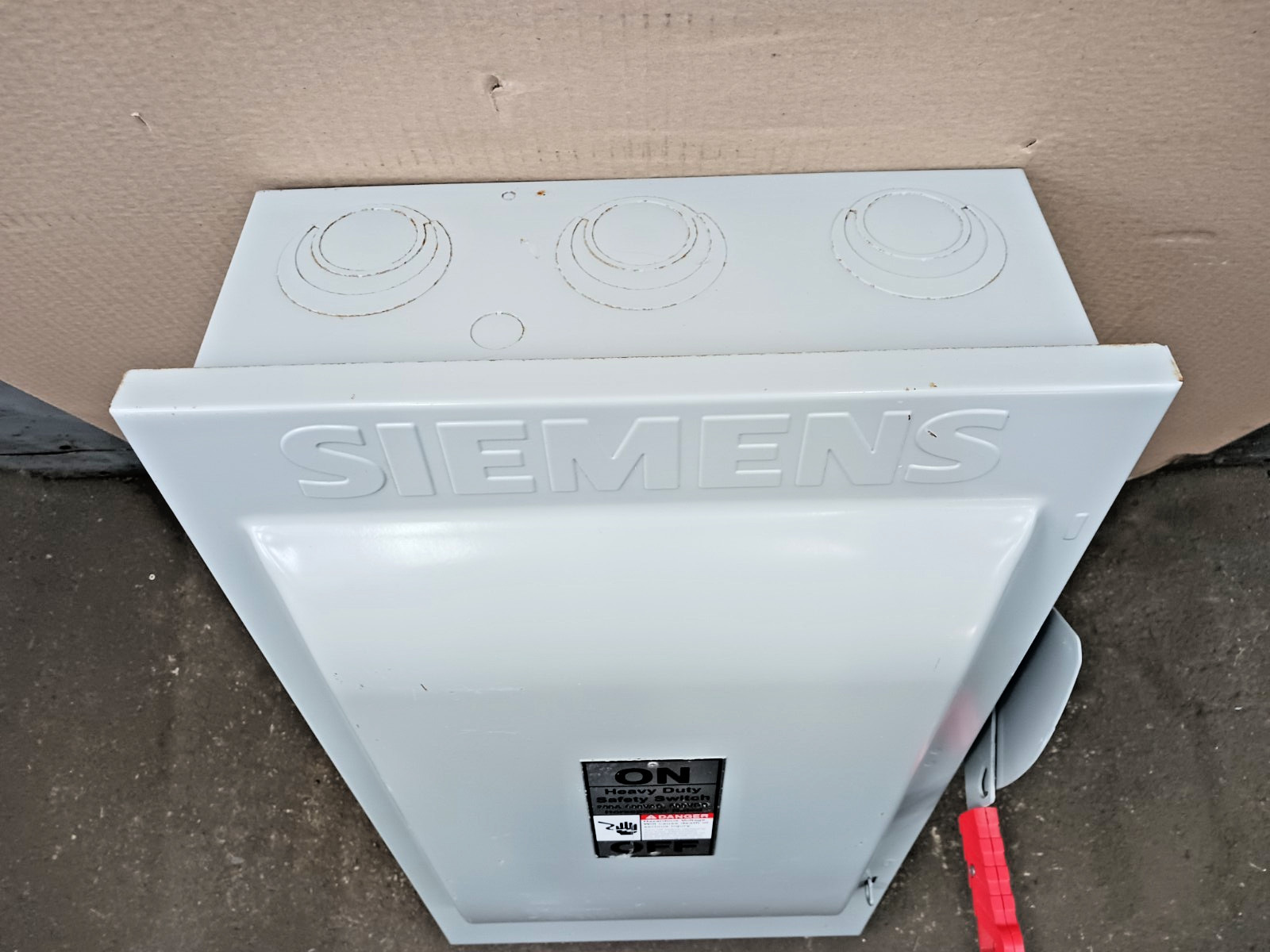 Siemens 200 Amp Fusible Heavy Duty Safety Switch 3 Pole 600V AC/DC HF364N