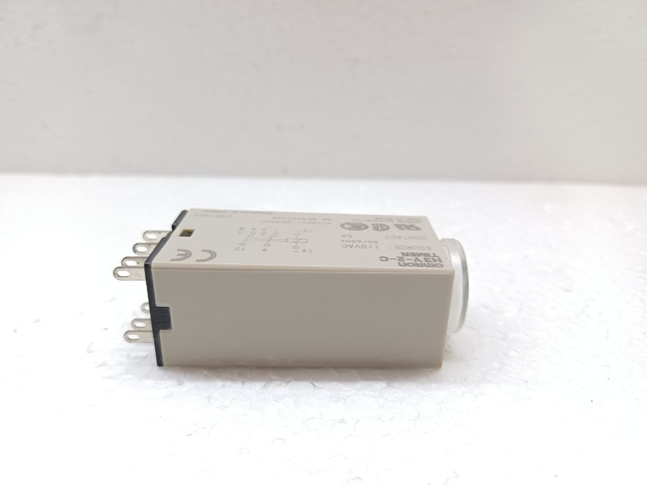 Omron H3Y-2-C compact solid-state timer 110VAC 5A