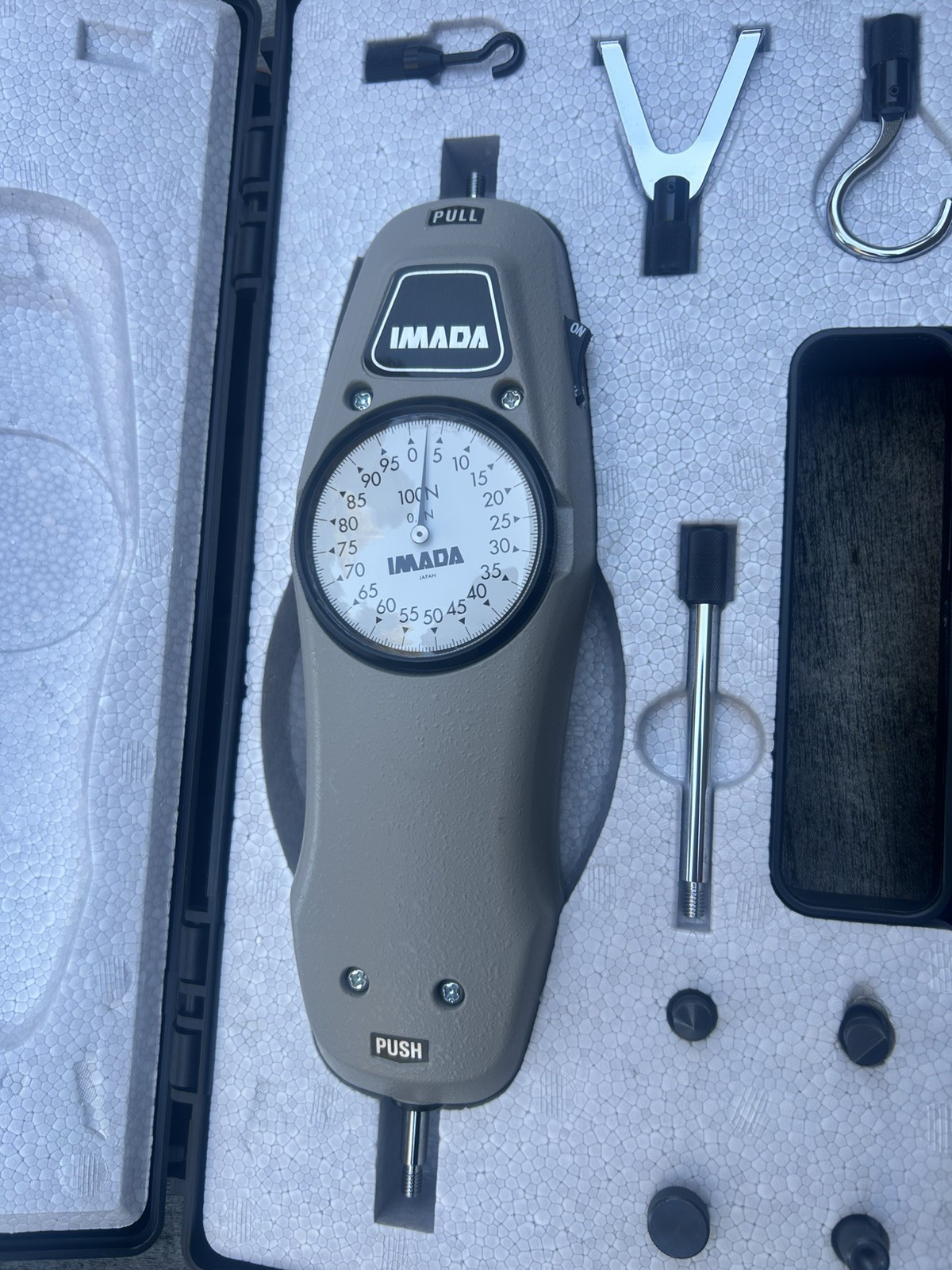 Imada MF-100N Mechanical force Gauge – 100 N (0.5 N) Lightly Used