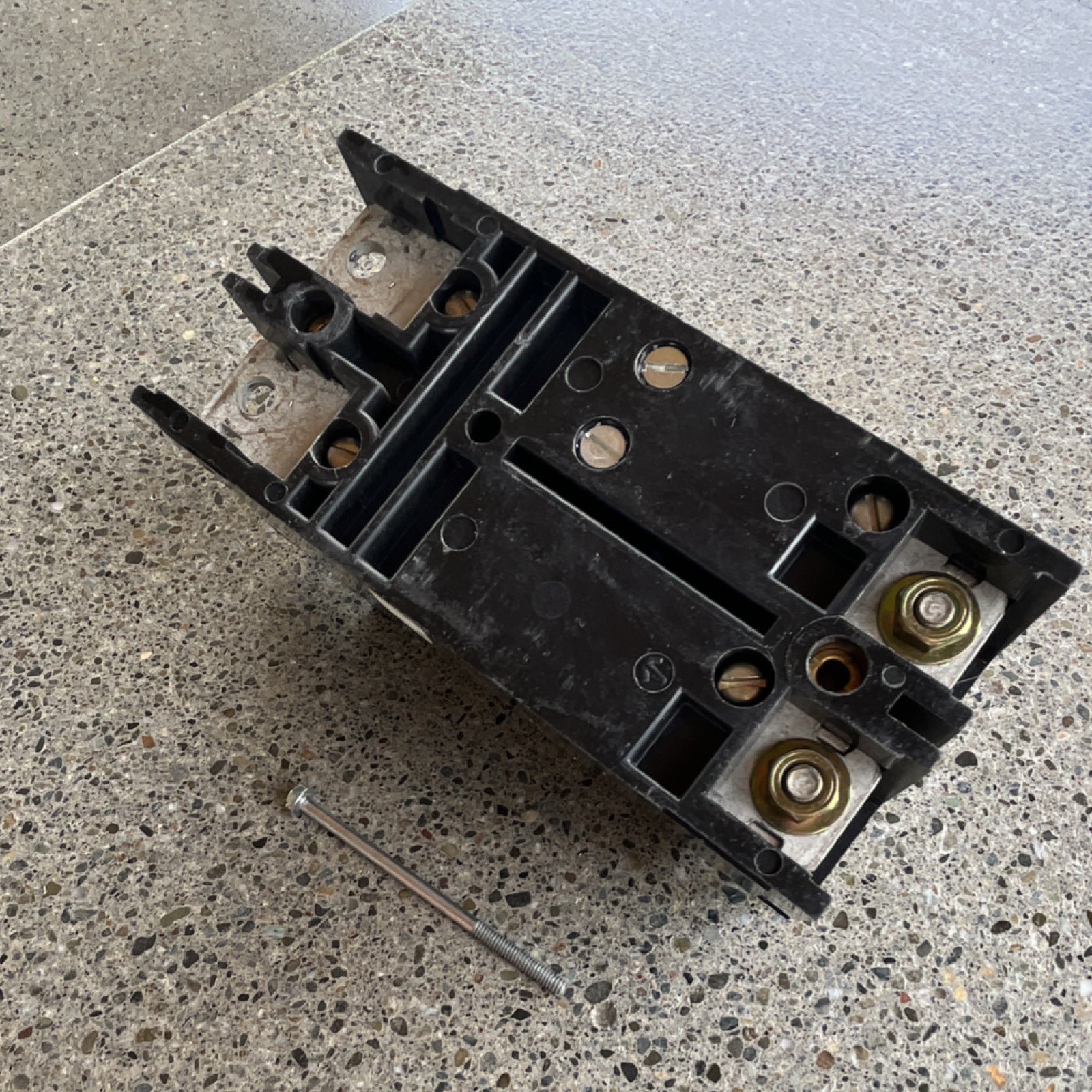 Cutler-Hammer CCH2200 200A 2-Pole Main Breaker 201-250V Thermal Overload