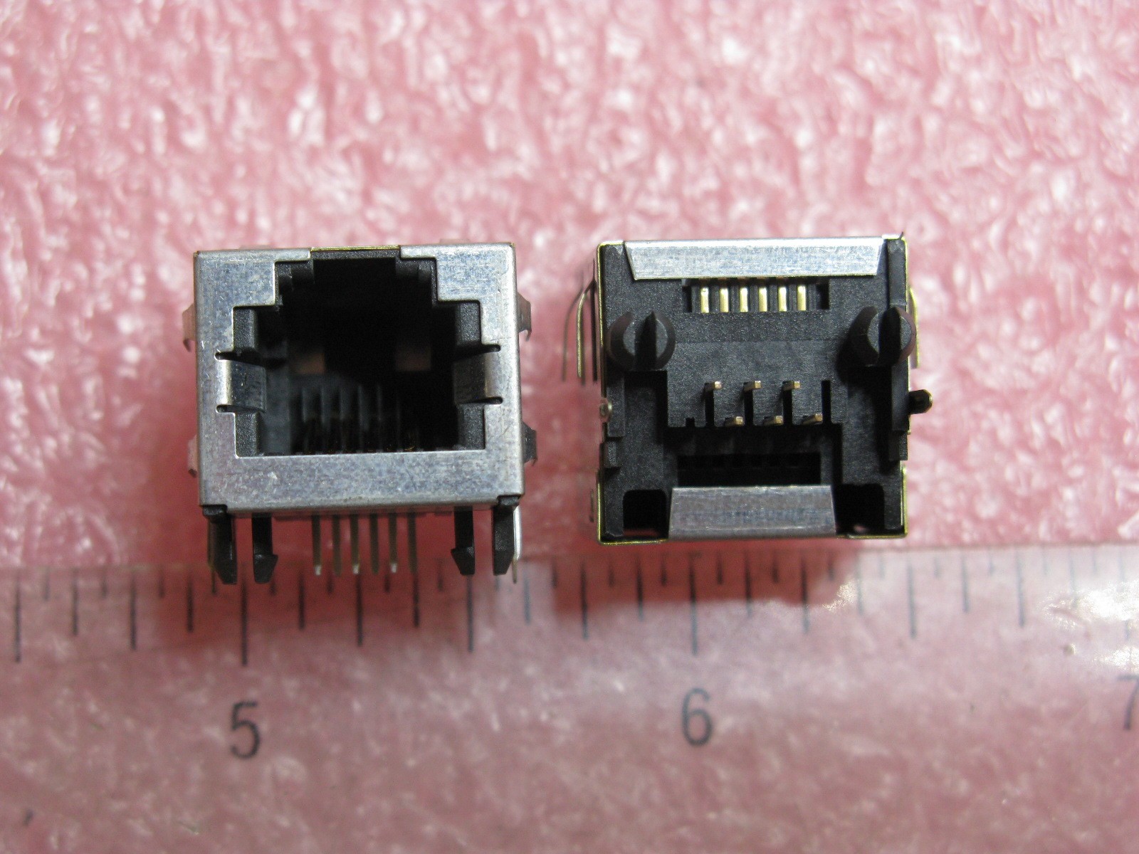 QTY (10) 43860-0005 MOLEX 6P6C Cat3 RJ-11 RJ-12 RJ-14 R/A SHIELDED MODULAR JACKS