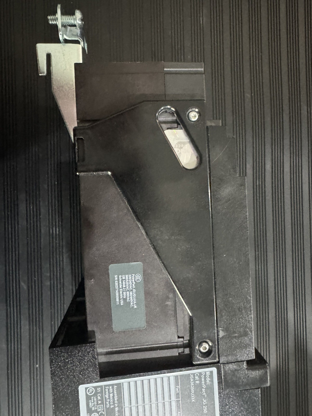 Square D JGA36250U33X Circuit Breaker, LSI Type, 35kA@480V,65kA@600V new no box