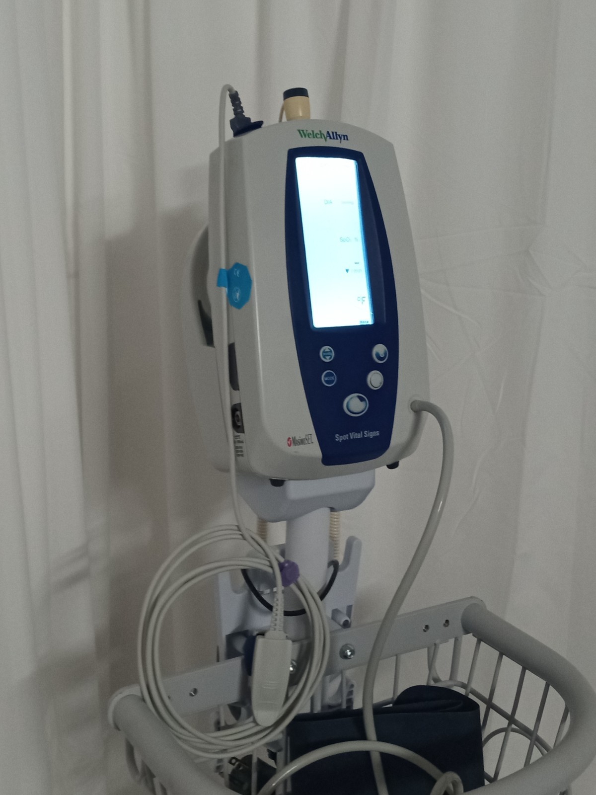 Welch Allyn Spot Vital Signs Monitor w/ Accessories **$25 US Shipping**