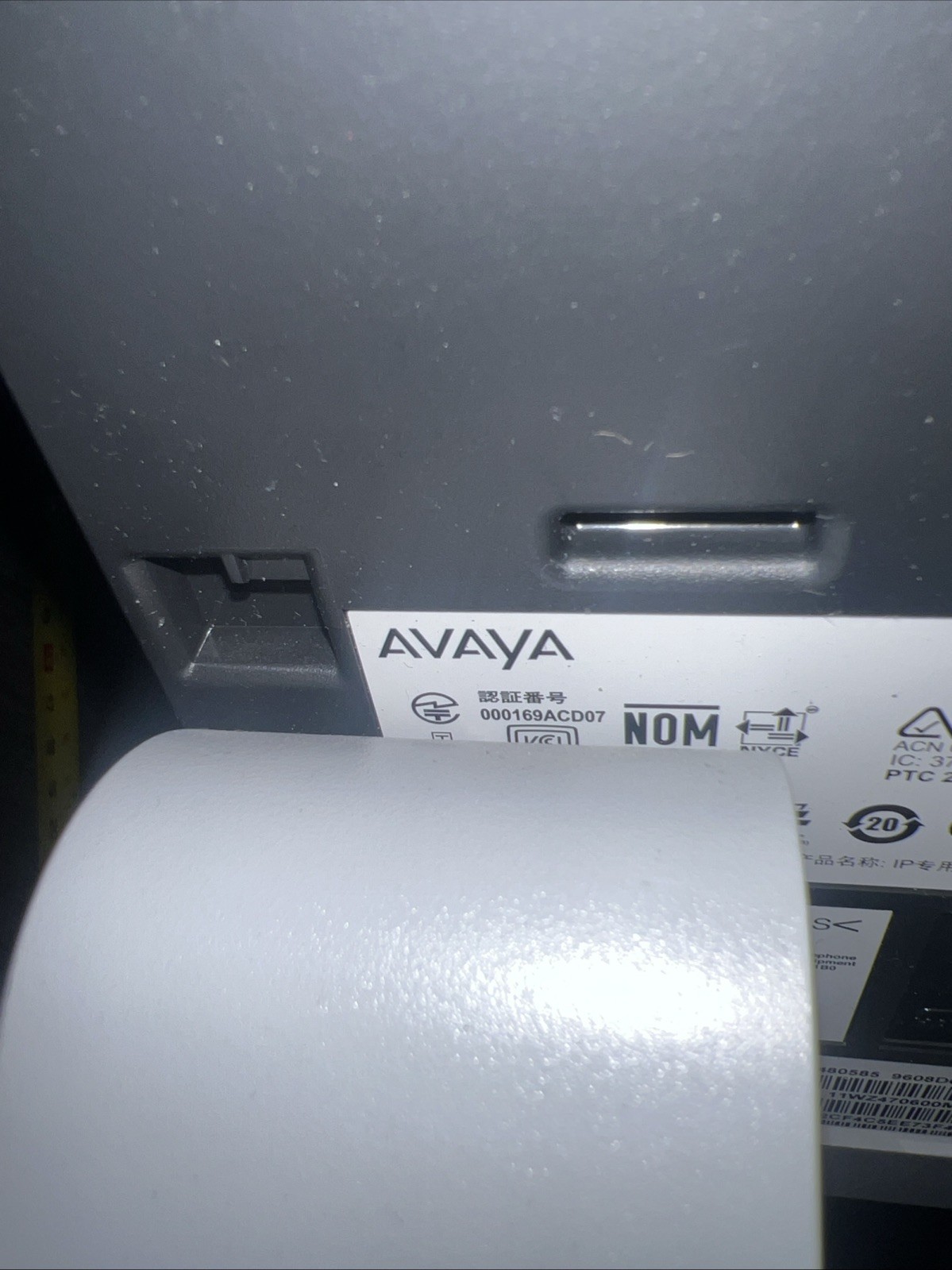 Avaya Inc. – Digital Deskphone (9508) english Phone And Stand And Coil Only