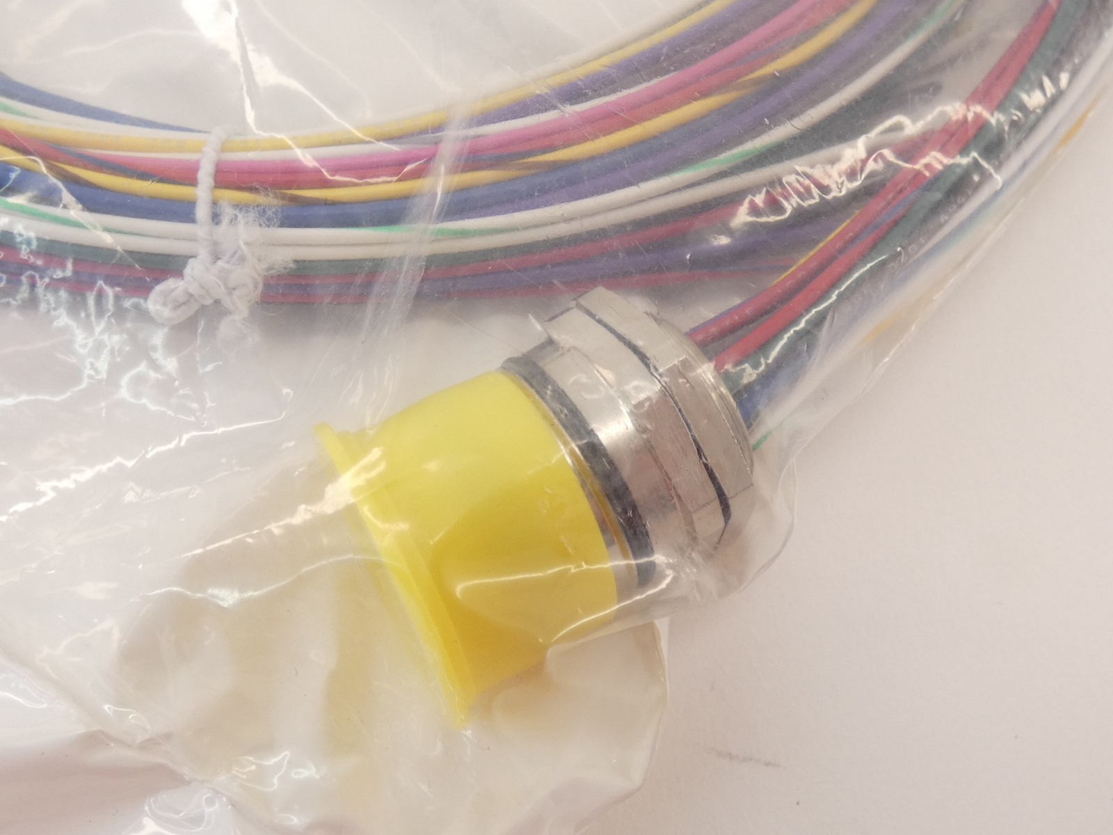 Mencom MCV-19MR-2M-M20 19P MCV Male Receptacle Cordset – NEW Surplus!