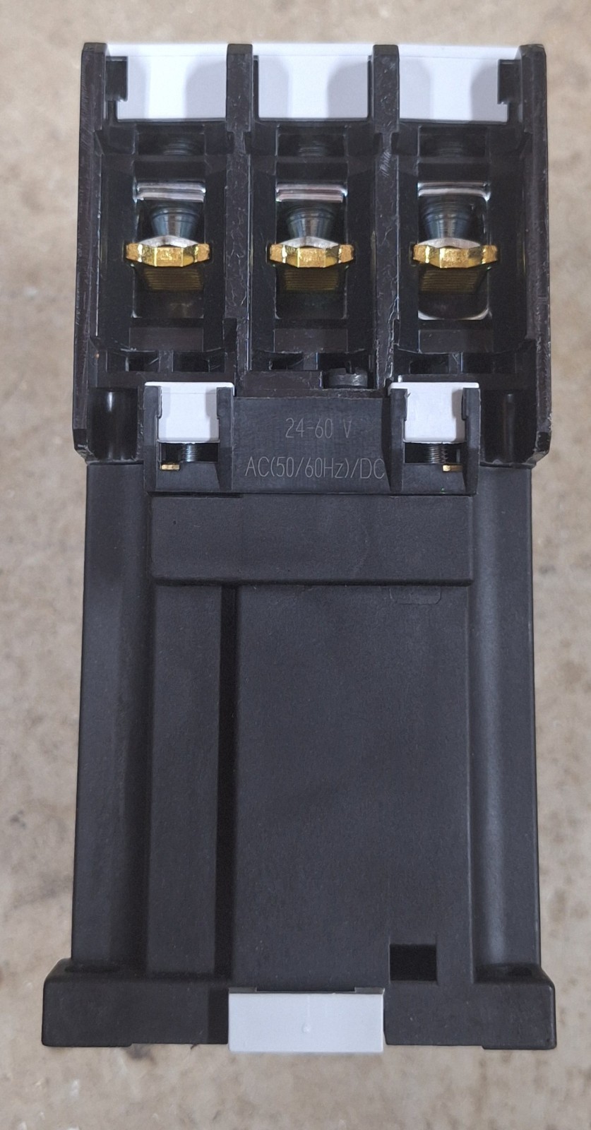 GE CL08E300MD IEC Contactor 110A 3-Pole 24-60V AC/DC Coil Panel Mount