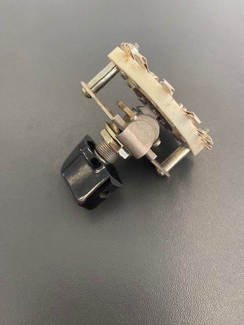 Ceramic Rotary Switch 2 pole 5 positions with knob Break-Before-Make. NOS. Lot 1