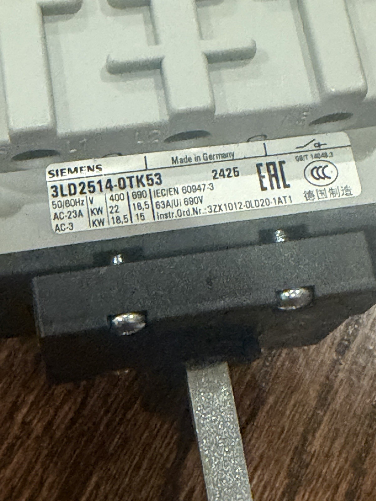SIEMENS 3LD2514-0TK53 / 3LD25140TK53 (BRAND NEW) 3LD SWITCH DISCONNECTOR