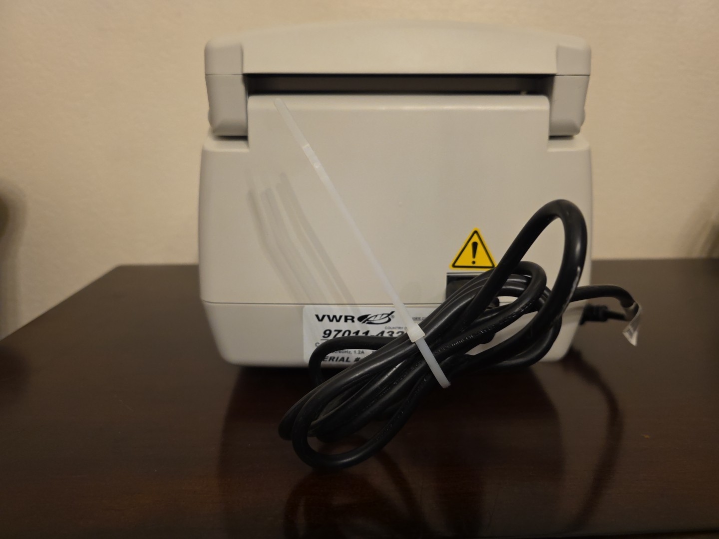 VWR Clinical 100 C0060-VWR Lab Grade Centrifuge. No Box Never Used