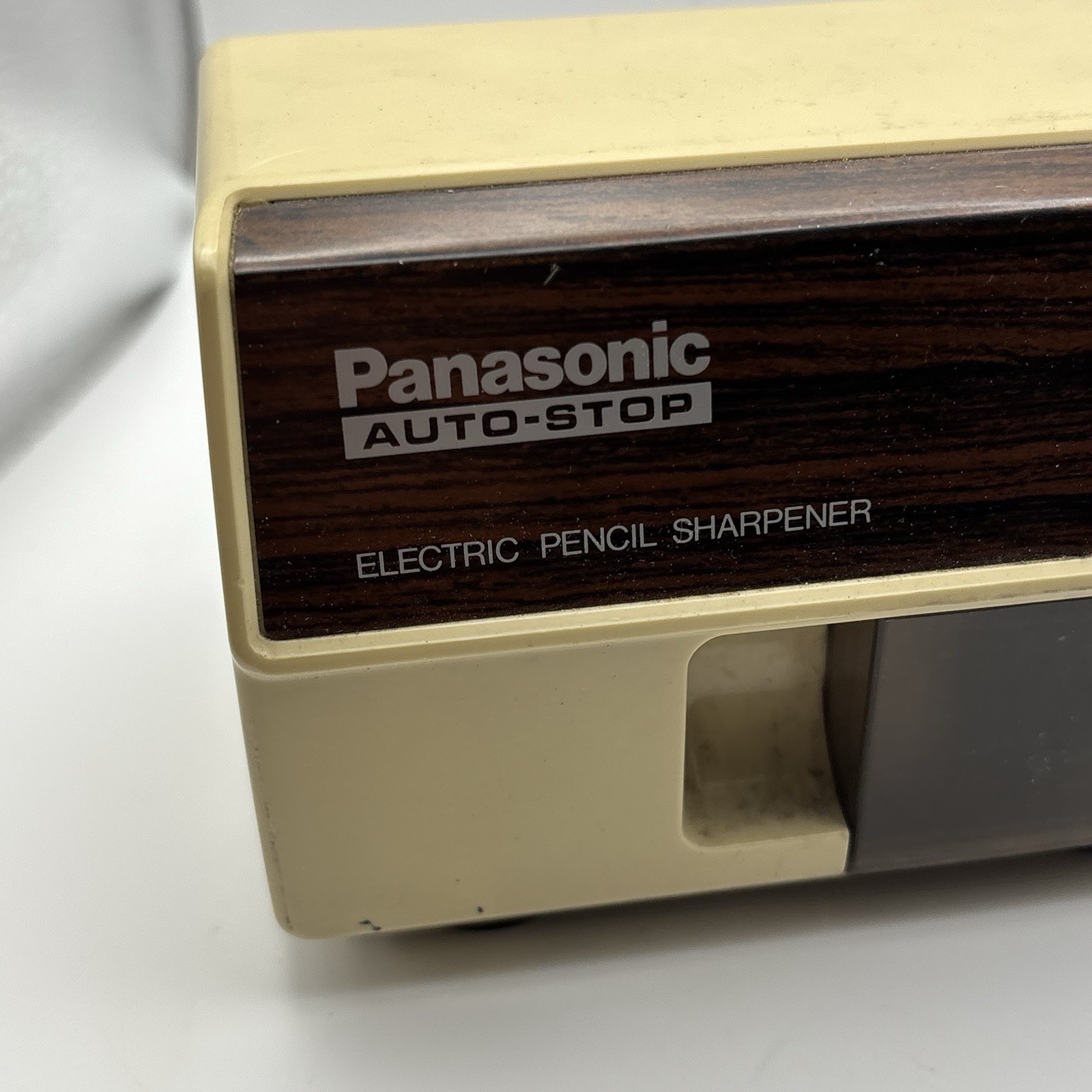 Vintage Panasonic Auto Stop Electric Pencil Sharpener Beige Model KP-110 – Works