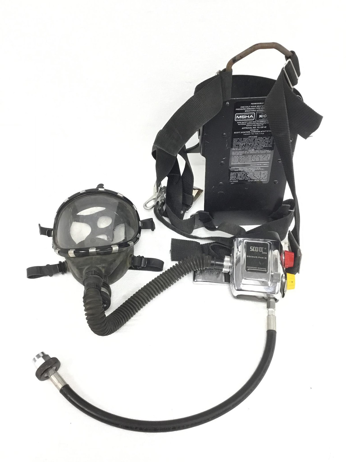 SCOTT SAFETY Air Pack II SCBA Harness with Scott Mask, Air-Pac Regulators