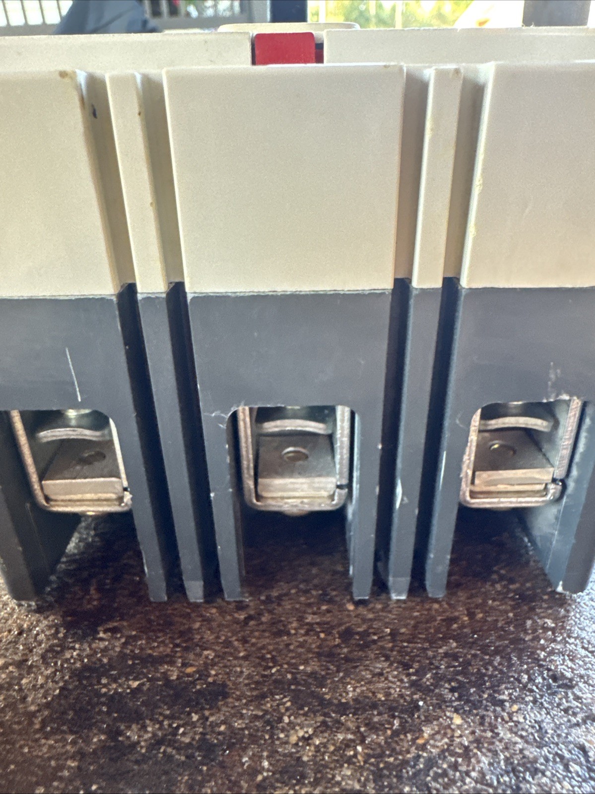 EATON HFD3070 70A 600V 3P 65kA@480V INDUSTRIAL CIRCUIT BREAKER