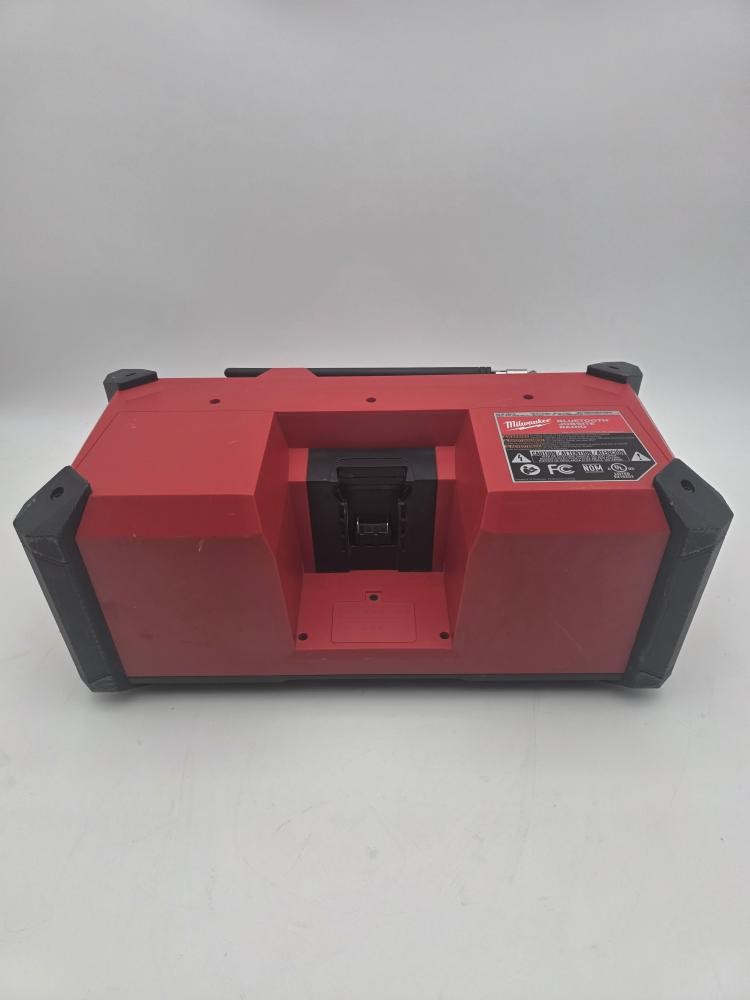 Milwaukee 2952-20 M18 18V Bluetooth AM/FM Rugged Jobsite Work Radio – Tested