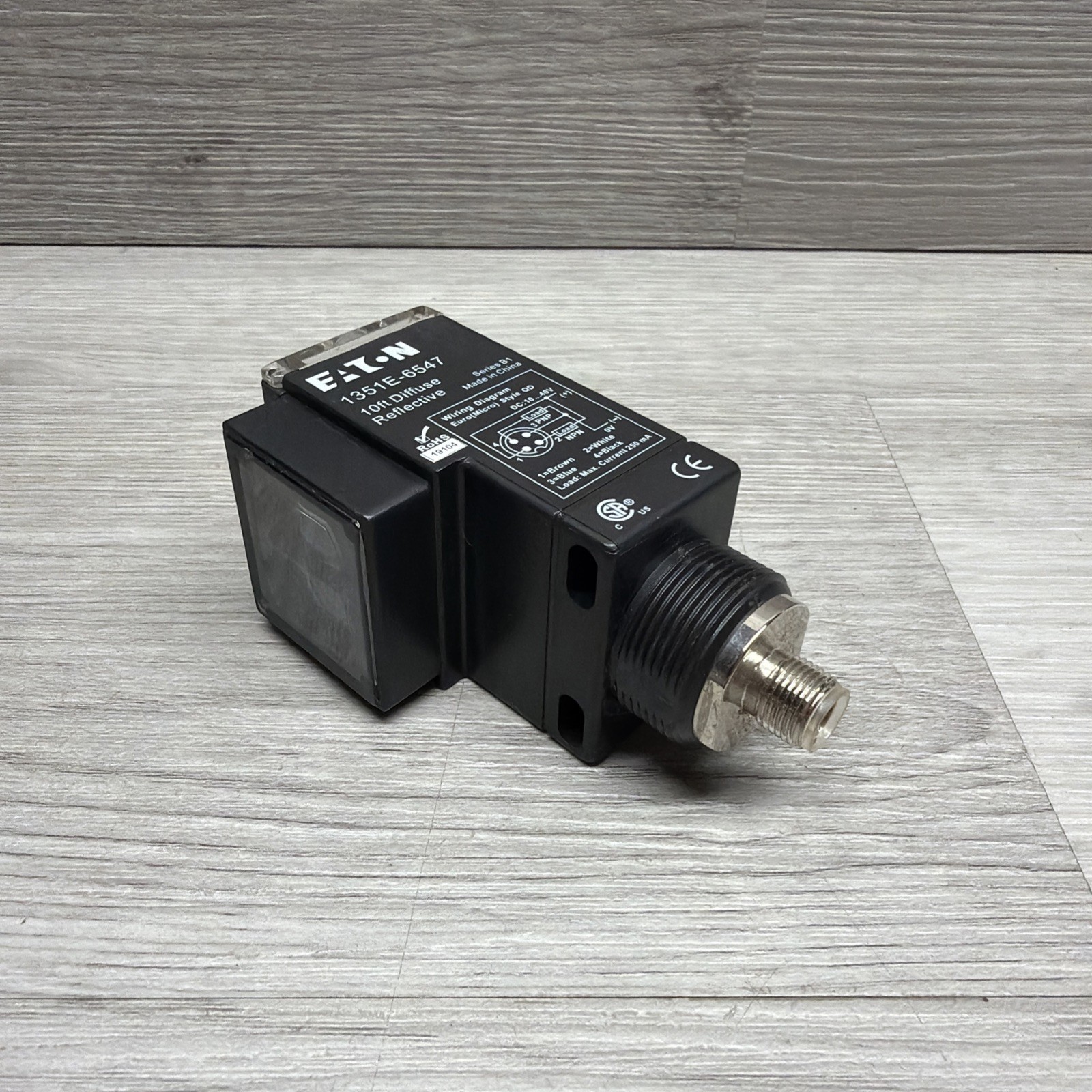 Eaton 1351E-6547 Photoelectric Sensor, 10 FT Diffuse Reflective, No Hardware