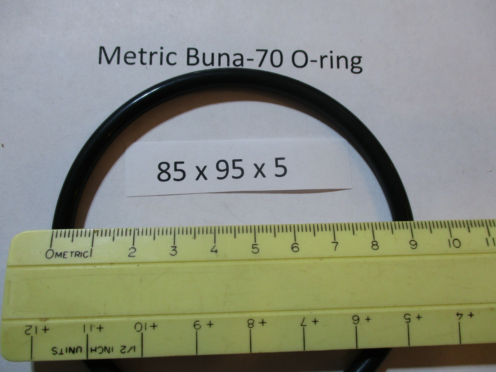 85mm ID x 95mm OD x 5mm thick O-ring. Buna-70. Quan 1.