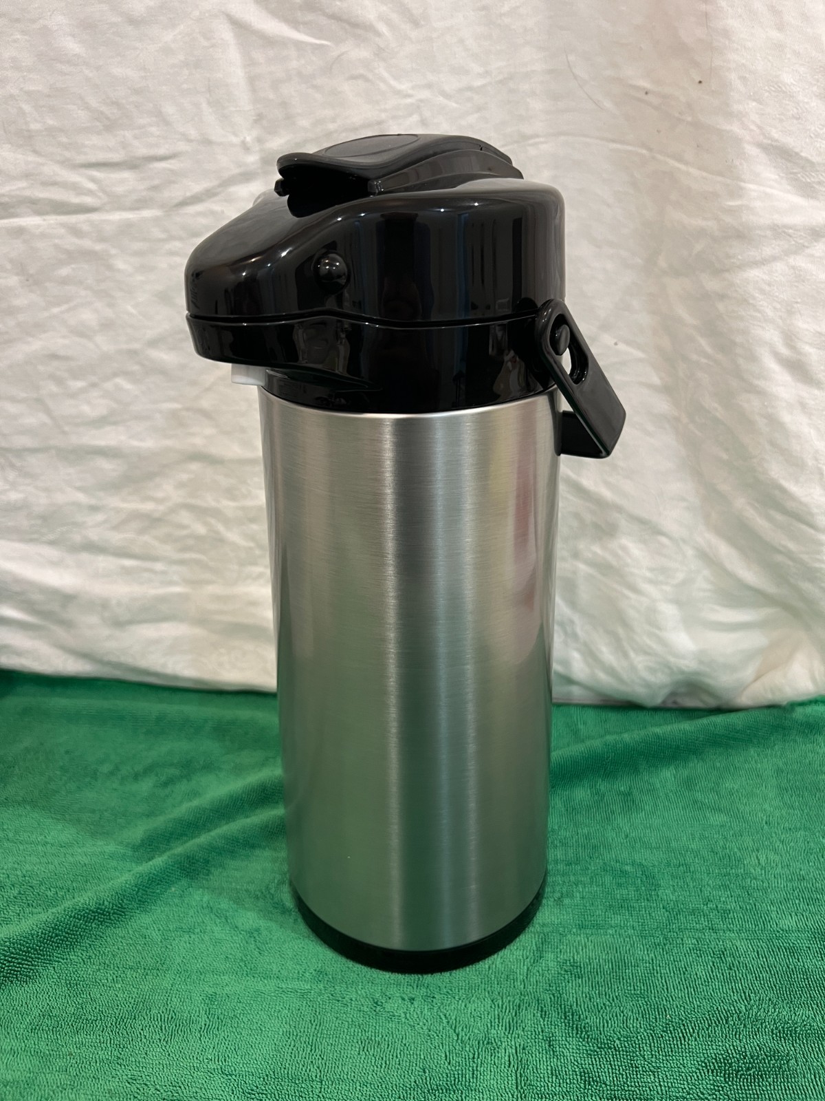 OGGI Pumpmaster 1.9 LT/65 oz. Insulated Thermal Beverage Server, 2004