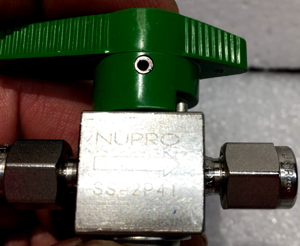 NUPRO SS-2P4T 1/4″ 2 WAY BALL VALVE QUARTER TURN NEW