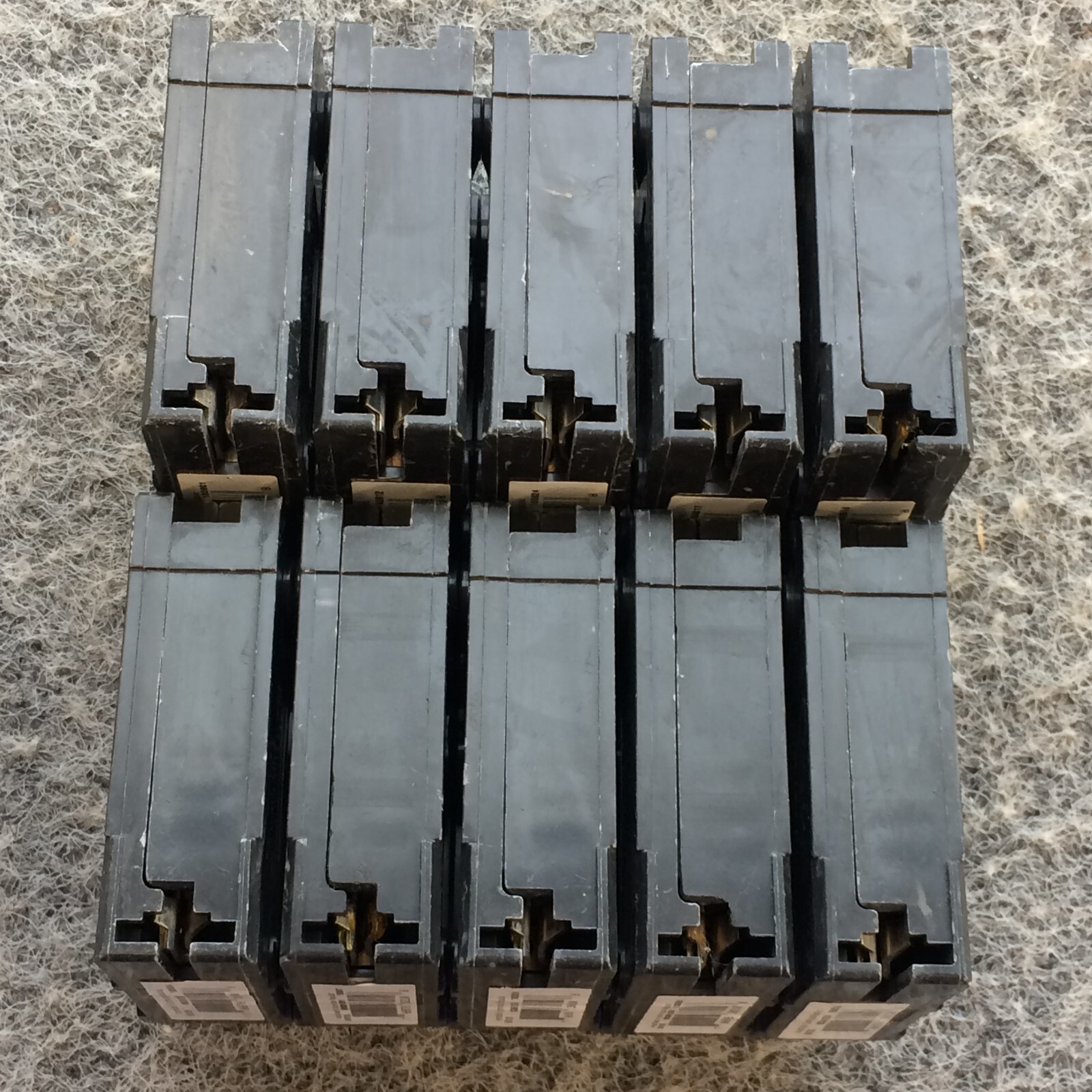 Lot of 10 Eaton Cutler-Hammer BR120 20 Amp 1-Pole Type BR Circuit Breaker 20A