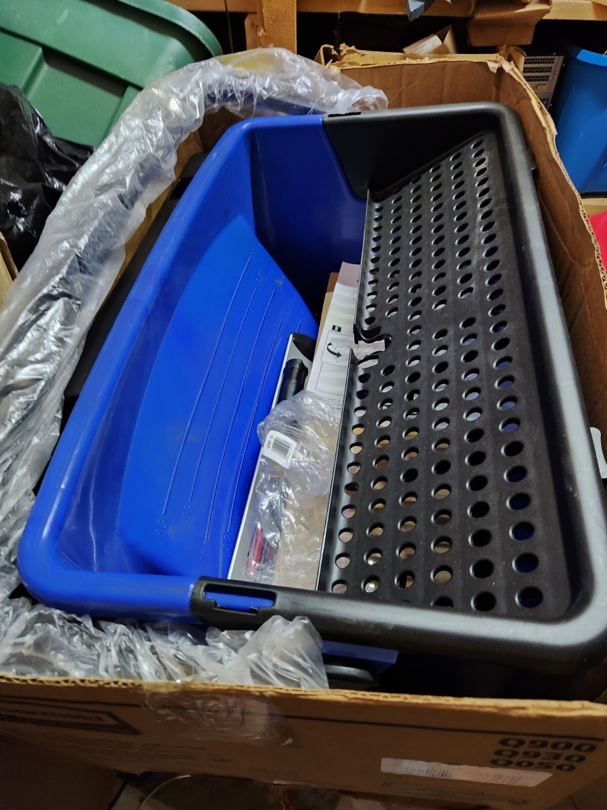 Rubbermaid 27 Gal Microfiber Floor Finishing System (Blue/Black/White) Q050 NEW