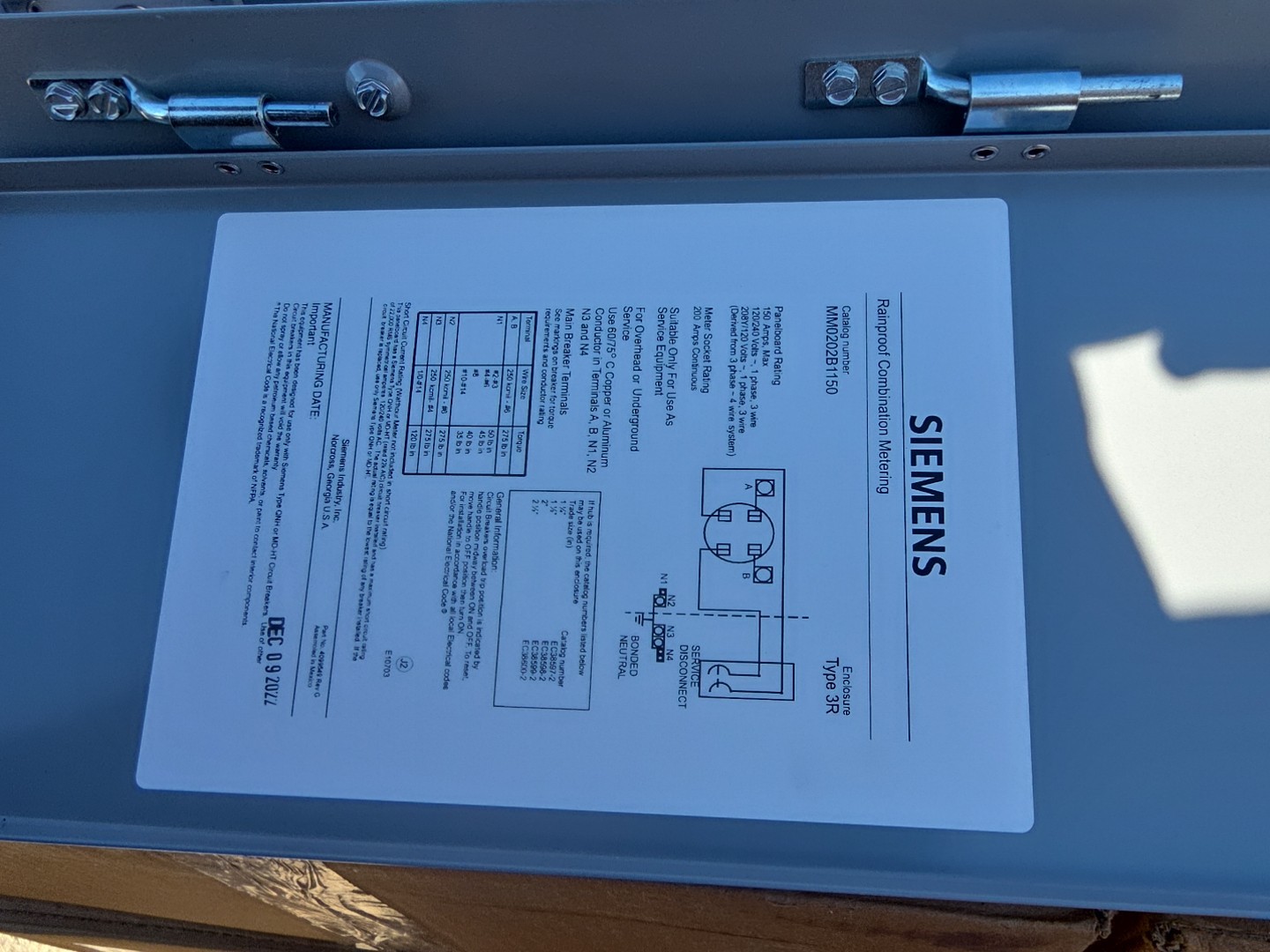 SIEMENS MM0202B1150 150-Amp Meter / Main Breaker Combination. Outdoor. Subpanel