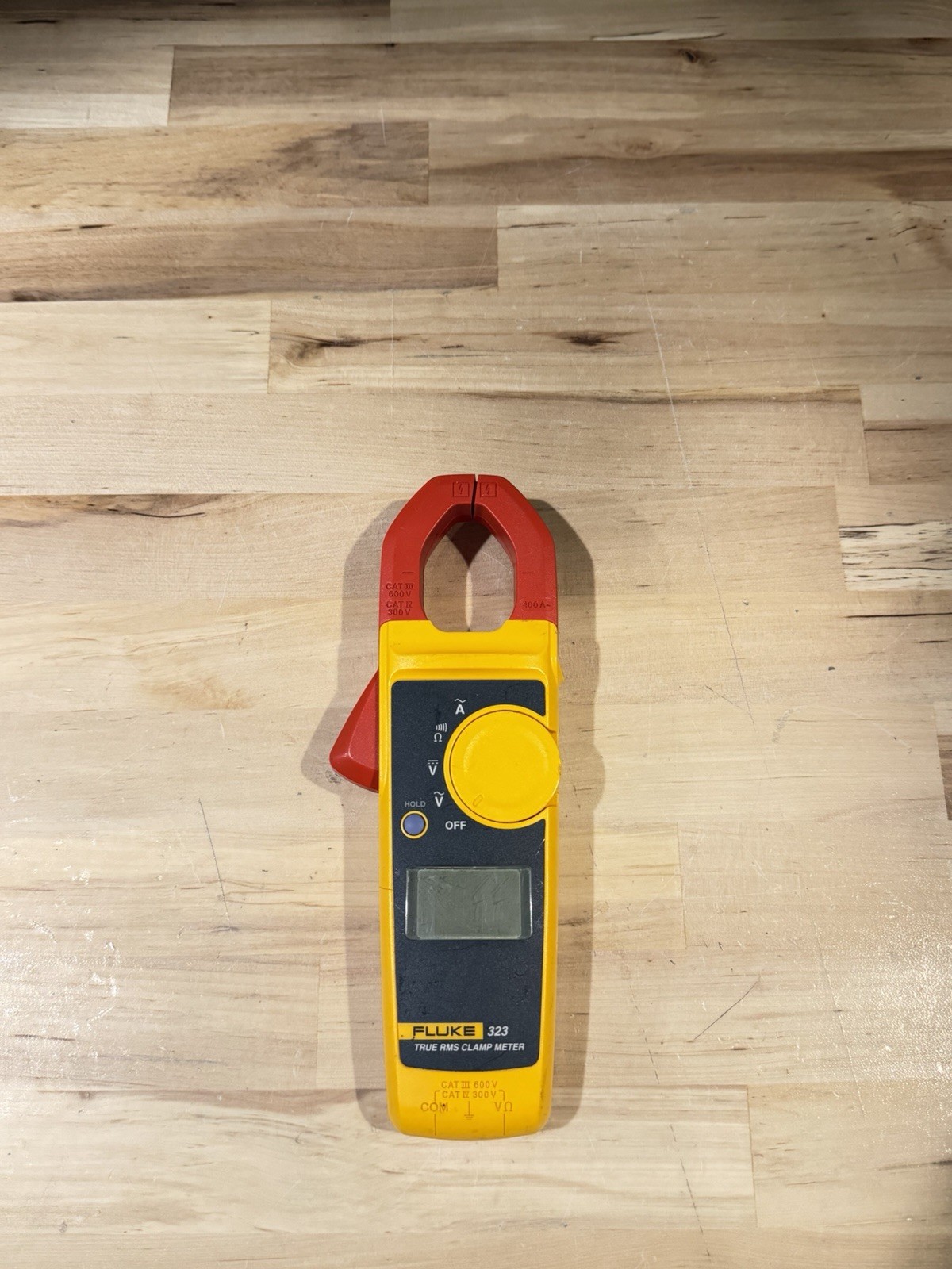FLUKE 323 TRUE RMS CLAMP METER (PARTS ONLY) FOR PARTS – SHIPS FAST