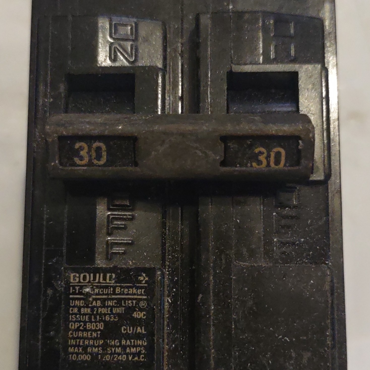 Gould QP2-B303 30A 2-Pole Plug-In Circuit Breaker 120/240V Screw Terminal On/Off