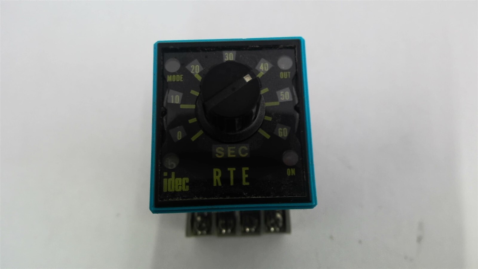 IDEC RTE-P11 Electronic Timer 120 Vac 10 Amp