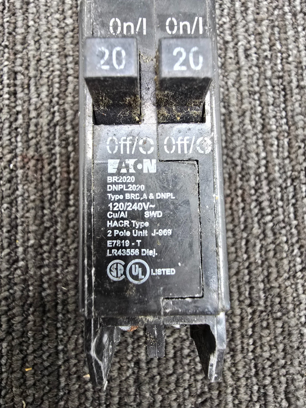 Eaton BR2020 Tandem Circuit Breaker W/O Rejection Clip 20A 2-Single Pole