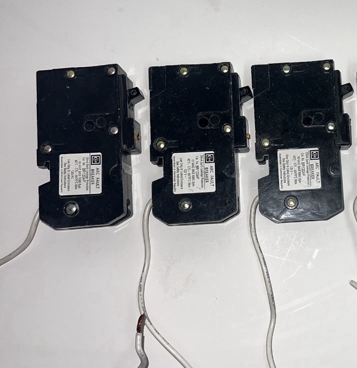 EATON BR120AF 20 AMP 1 POLE 120 VOLT ARC FAULT CIRCUIT BREAKER-Set of 3