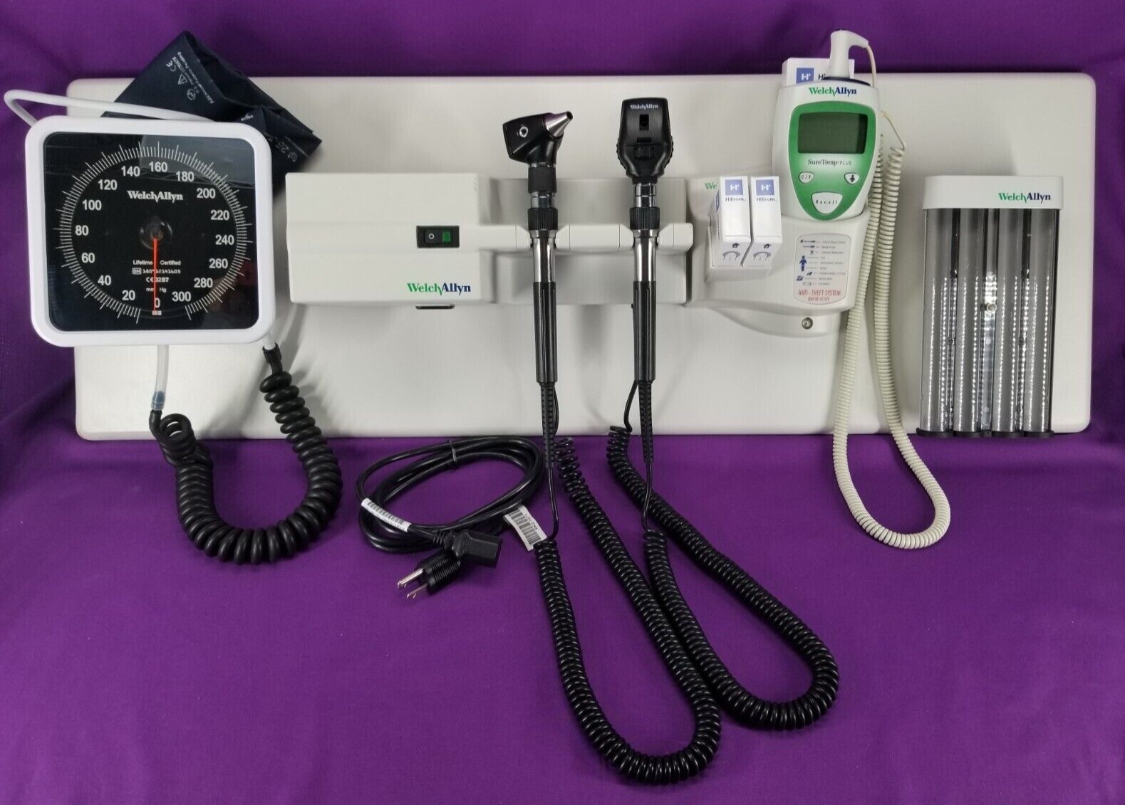 Welch Allyn Integrated 767 Diangostic Wall Board w/ Otoscope, Ophth-collectible