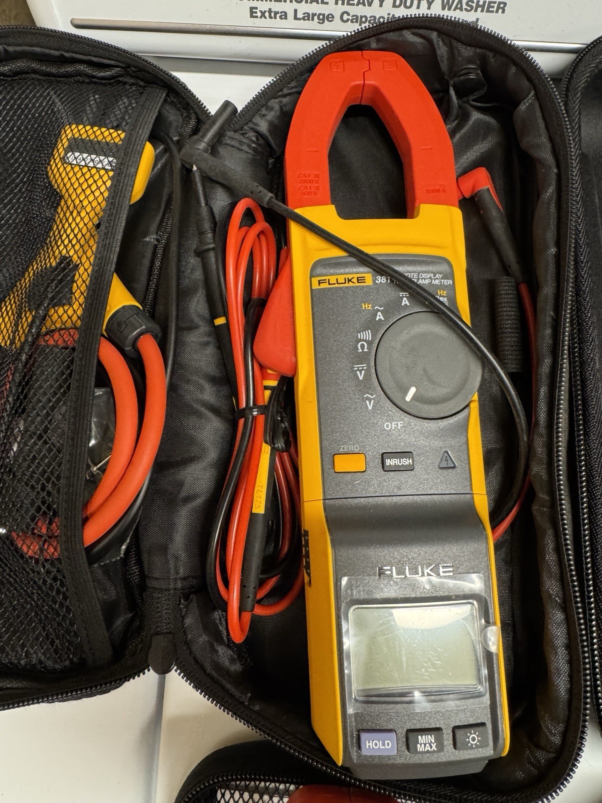 Fluke 381 CAT IV True-RMS Clamp Meter 1000V 1000A 9999 Count Backlit