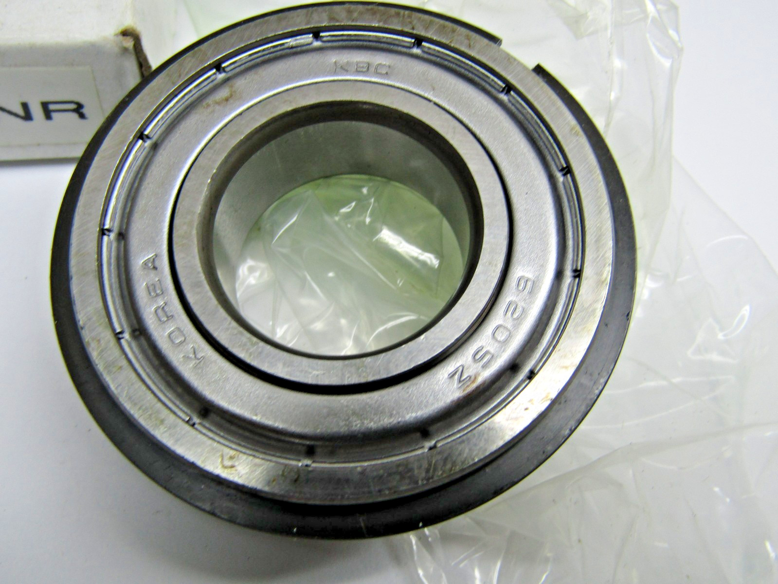 KBC 6205-ZZNR 25mm X 52mm X 15mm Shielded Snap Ring Bearing