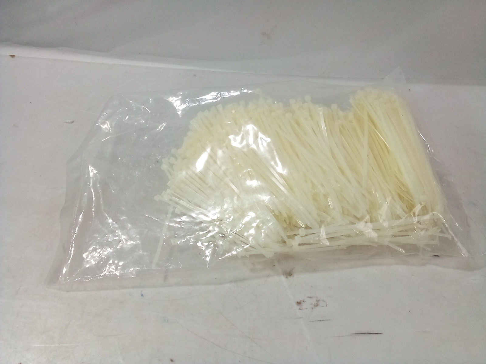 Panduit PLT1.5I-M Cable Ties Pan-Ty 5.6″ 142mm Tens.40LB Natural Nylon Qty 1000