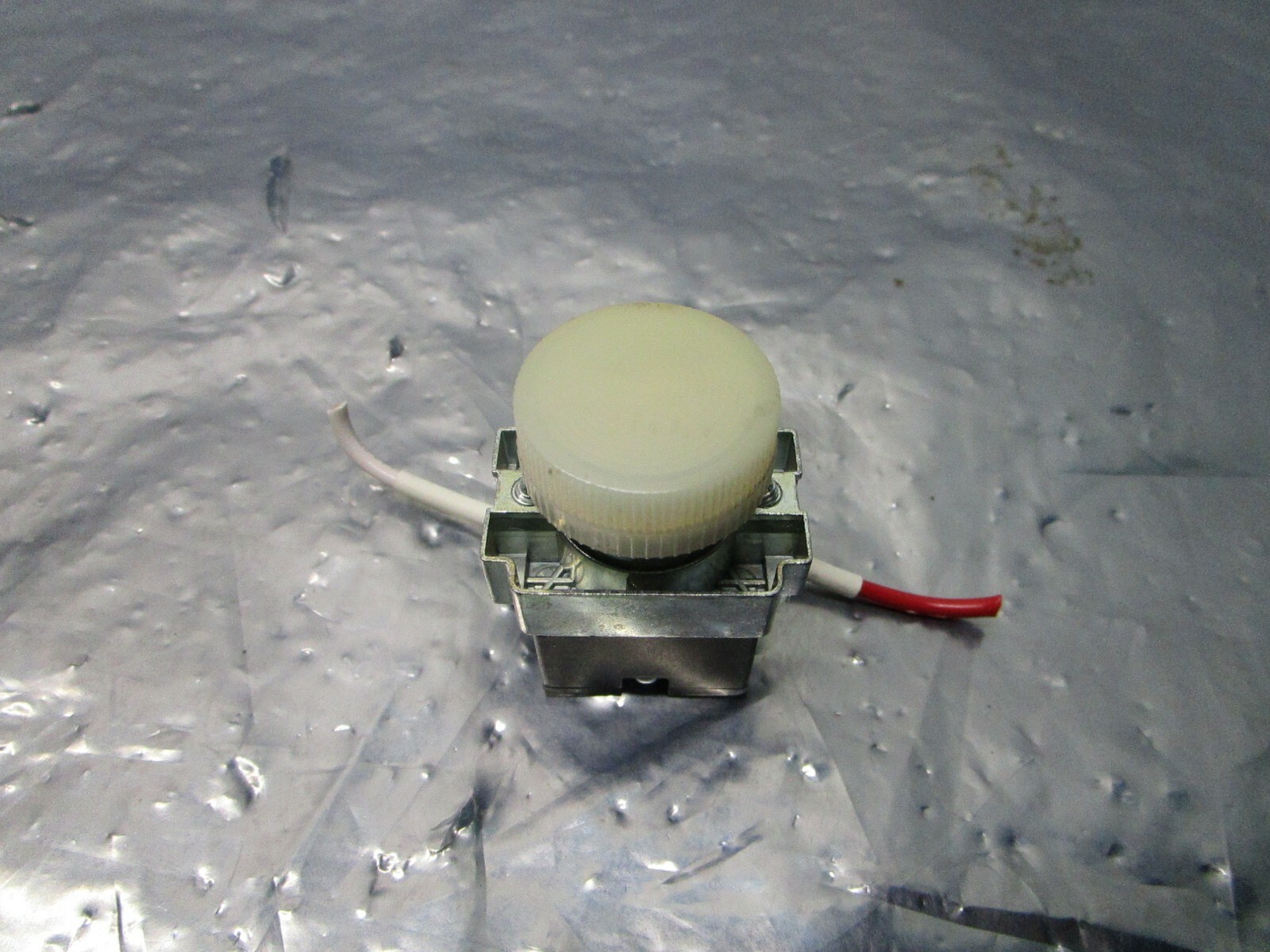3 Teknic 2LHB130 Pushbutton, 101171