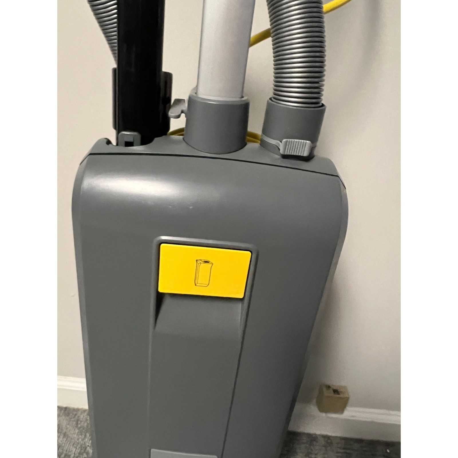 Windsor Karcher Sensor XP 15 Commercial Upright Vacuum with Manual and Bags