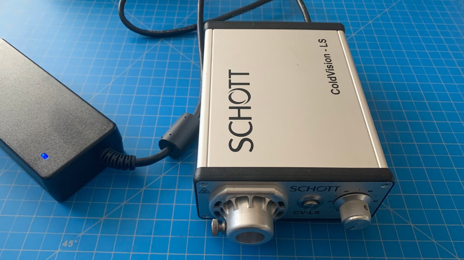 Schott Coldvision CV-LS Fiber Optic Light Source for microscopes A20980/6000K