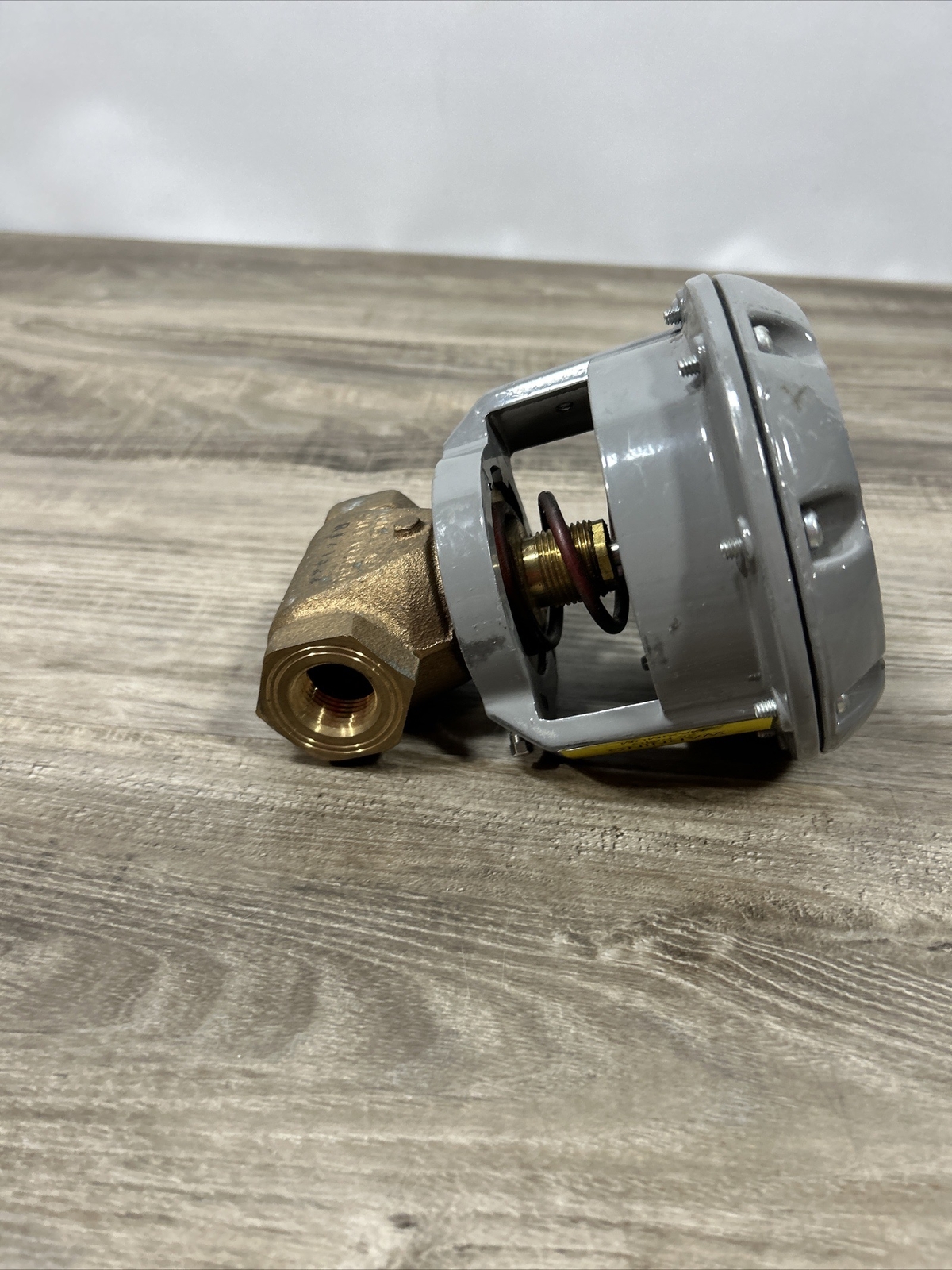 New Johnson Controls VG7441GT+3008E Globe Valve V-3000-8012 Diaphragm Actuator