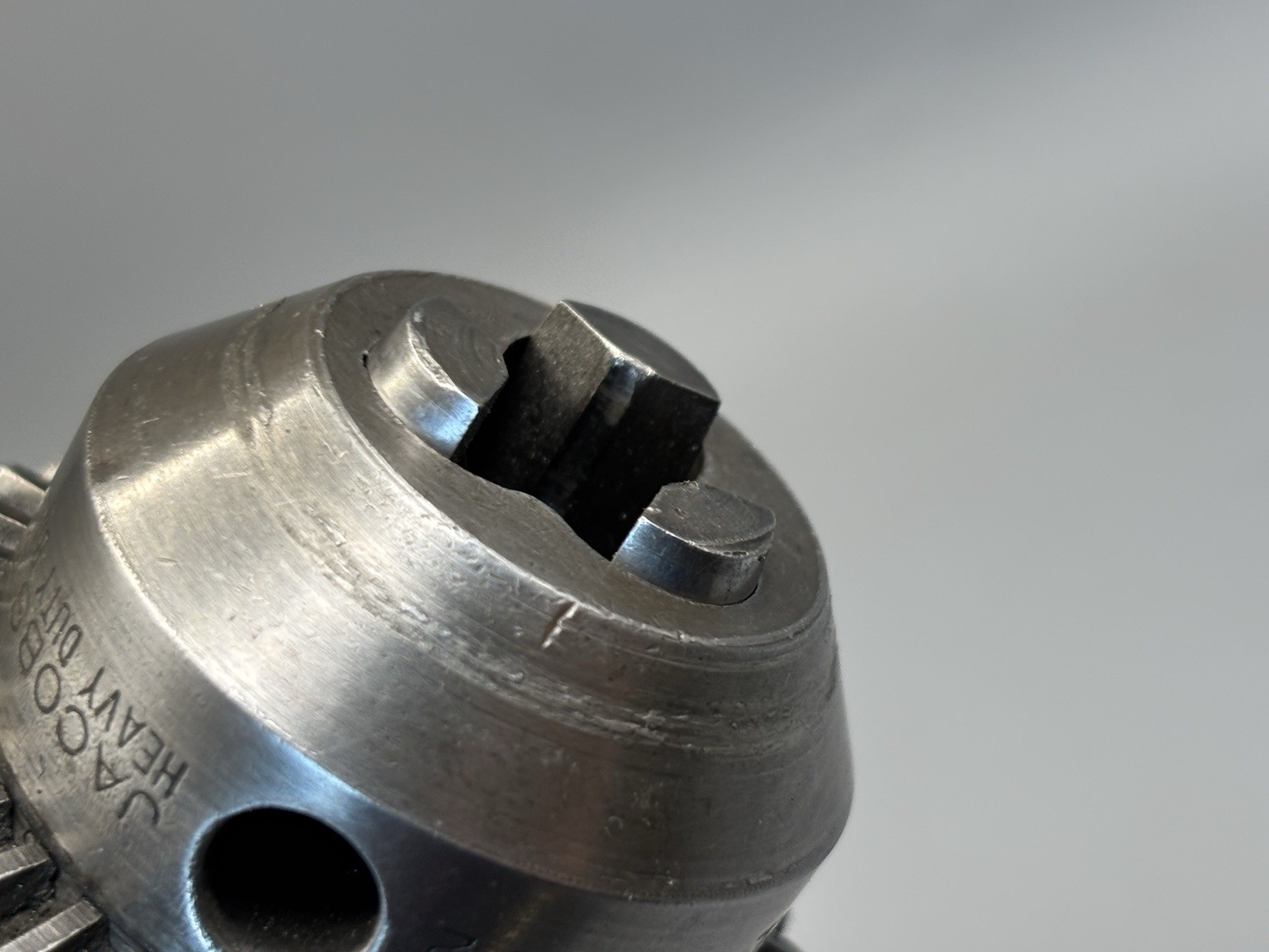 Jacobs 14N Ball Bearing Super Chuck 0″-1/2″ Capacity with Bridgeport R8 Shank