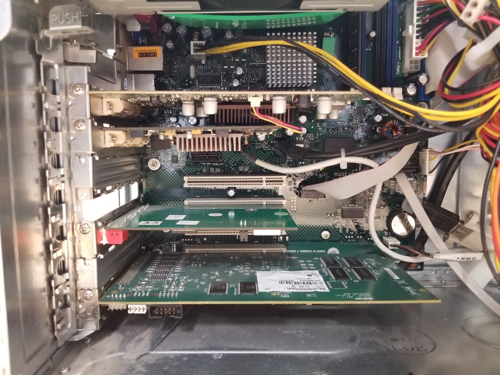 Fujitsu Siemens CELSIUS W340 (D2156) Pentium 4 1GB RAM, Win COA Meteor-II RS-232