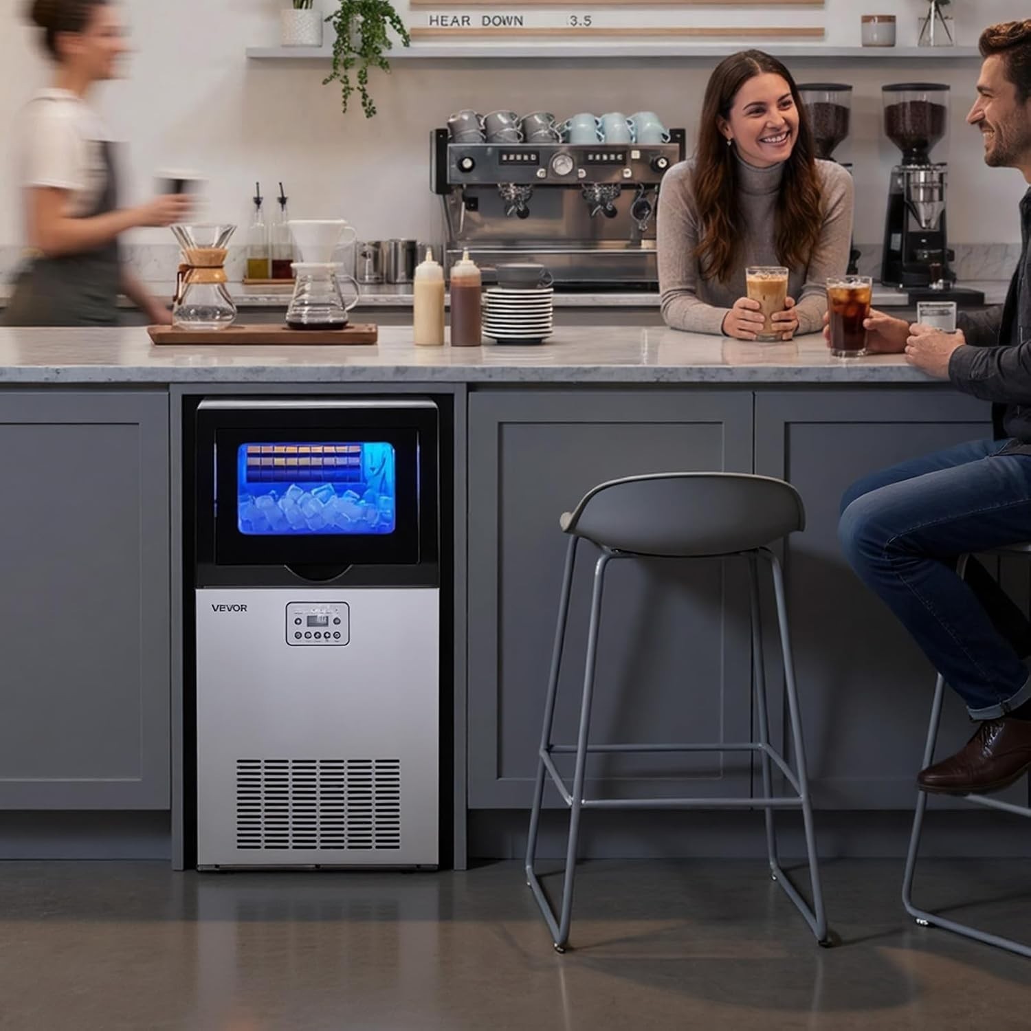 Efficient Ice Production: 120 lbs Per Day Ice Maker with 30 lbs Storage Capacity