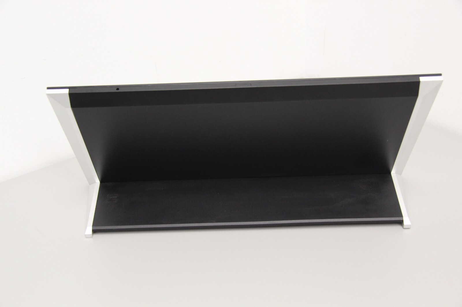 AMX MXT-2001-PAN Modero X Series G5 20″ Tabletop Touch Panel Display