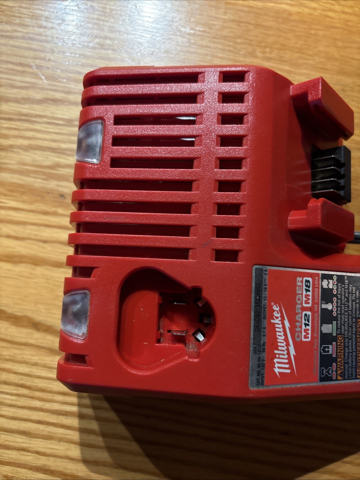 Genuine MILWAUKEE 48-59-1812 18V M12 / M18 LITHIUM ION CHARGER