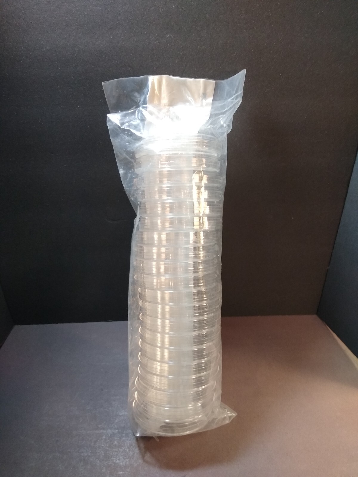 Becton Dickinson Falcon 1029 petri dishes one sleeve of 20