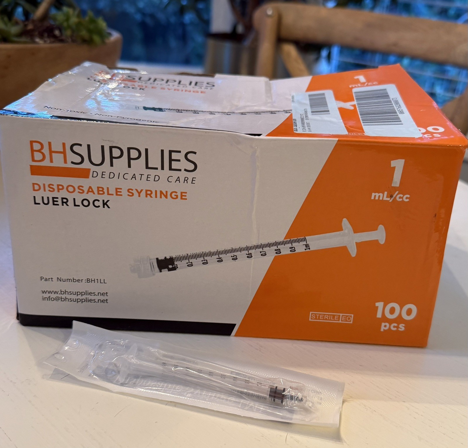 BH Supplies 1ml/cc Luer Lock Tip Syringe, Sterile, Individually wrapped 100 pcs