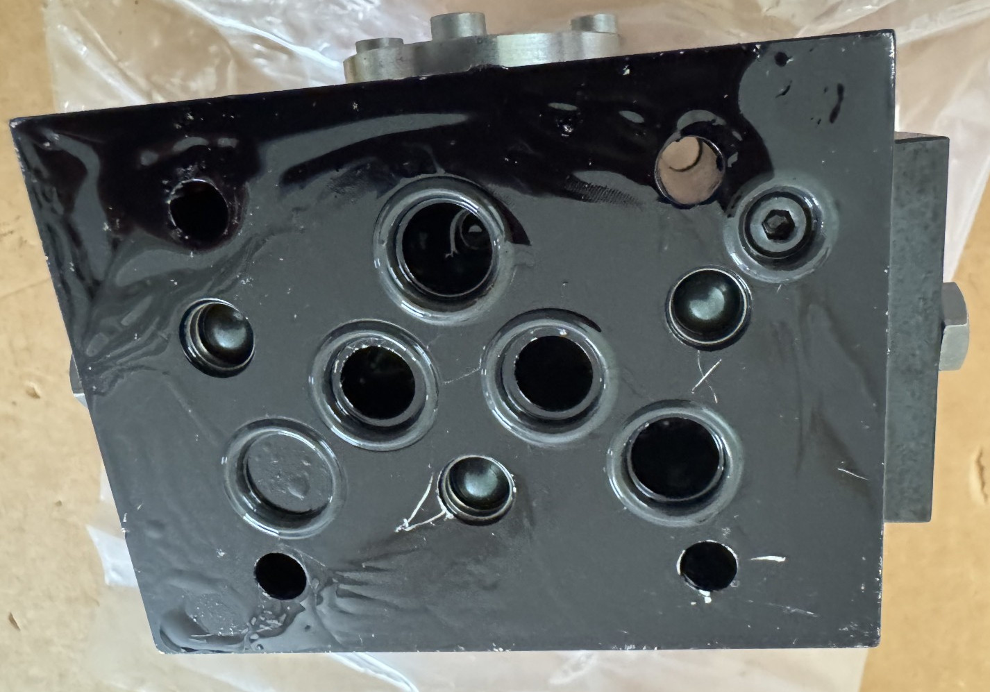 Moog 631F172F P60F0FM4VBR Servo Valve USA NextDay Air Available with Test Report