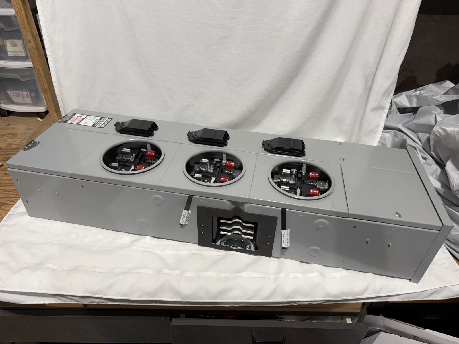 Siemens WMM31125 Power Mod 3-Gang 125A 1200A Bus 240V 4-Jaw Ring Meter Stack 1PH