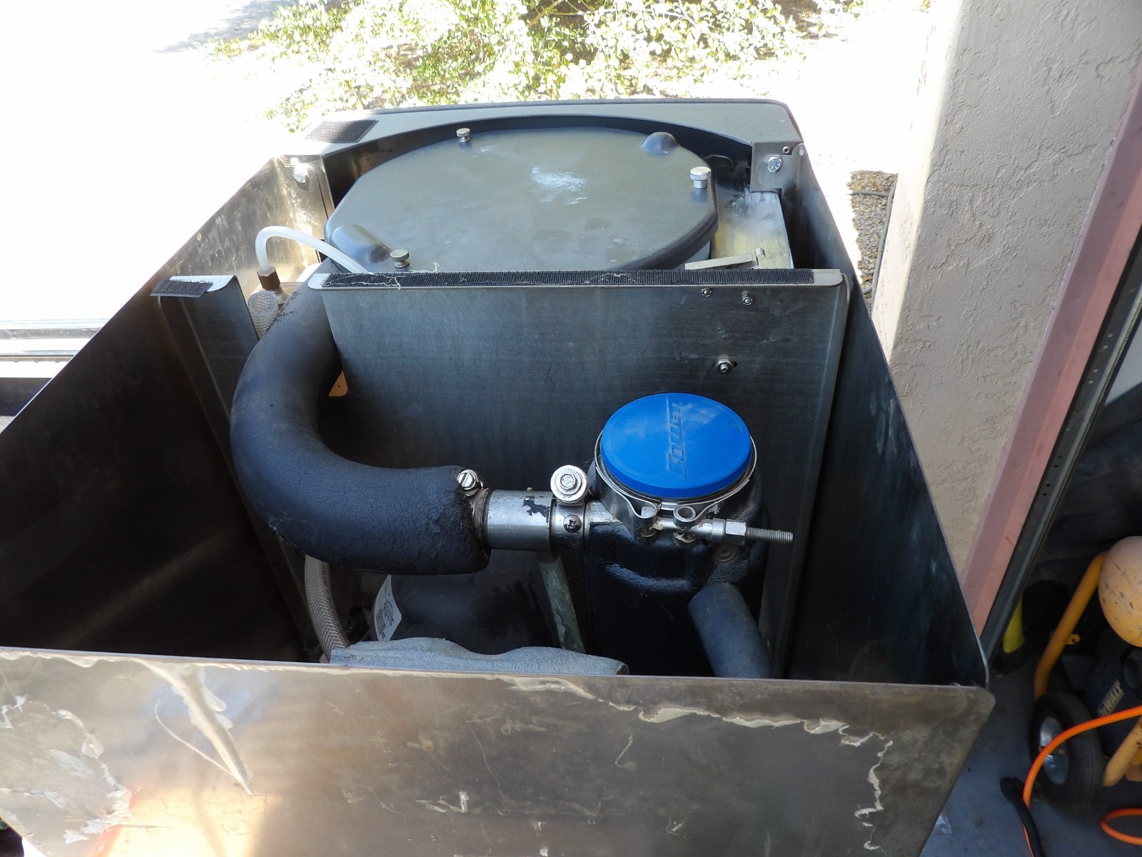 Follett 12HI400A Commercial 400Lb. Per Day Ice Machine Just Serviced and Charged