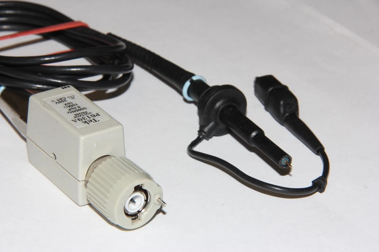 Tektronix Tek P6139A Passive Voltage Probe 500MHz 8.0pF 10M Ohms 10X 1.3M 300v